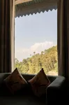 Hotel Kasauli Regency - Mountain view