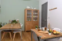 Chambres d'Hotes les Nuits Pastel Hotels in Saint-Quentin