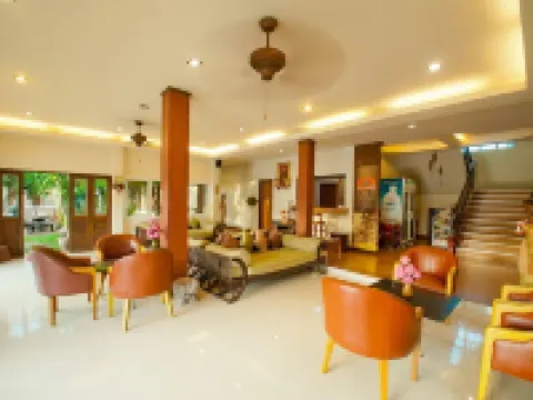 โรงแรมฟ้าหลวงเรสซิเด้นซ์ โรงแรมในอำเภอเมืองพิจิตร