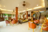 Fahluang Residence Hotels in Mueang Phichit District