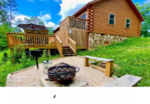 Foxes' Den Cabin with Private Hot Tub and Arcade Game by RedAwning