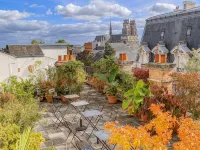 Hôtel de l'Abeille Hotels in Орлеан