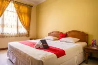 RedDoorz Plus Near Brawijaya Museum Hoteles en Klojen