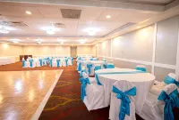 Days Inn and Suites by Wyndham Hammond, IN - breakfast
