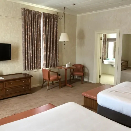 Stearns Hotel