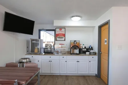 Econo Lodge Отели рядом с достопримечательностью «Заказник Дэвидсон-Арабия Маунтин»