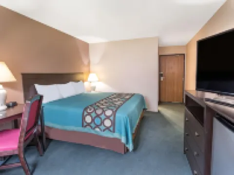 Super 8 by Wyndham Austin MN Hotels in Austin