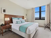 Launceston Central Apartment Hotel Official Hotel dekat Jam Kota