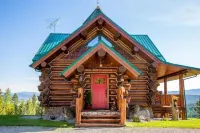 Rustic Mountain Retreat on a Peak