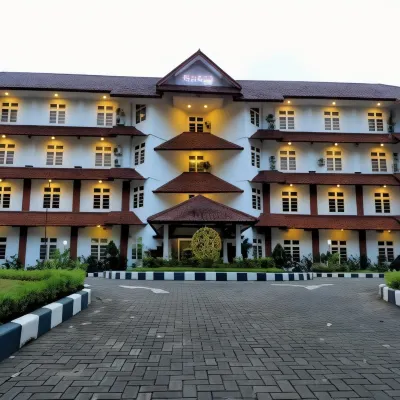 Wisma Makara Universitas Indonesia Hotels near Universitas Pancasila Station