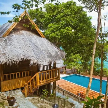 Phi Phi Phu Chalet Resort Hotels near Mosquito Island
