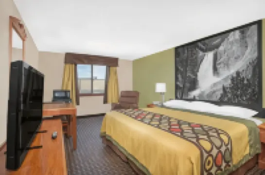 슈퍼 8 바이 윈덤 리버턴