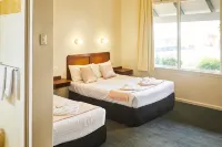 Town & Country Motel - 3-Star