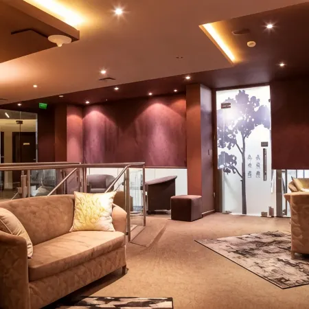 Earth & People Hotel & Spa - Free Parking