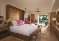 Secrets Akumal Riviera Maya فنادق في اکومال