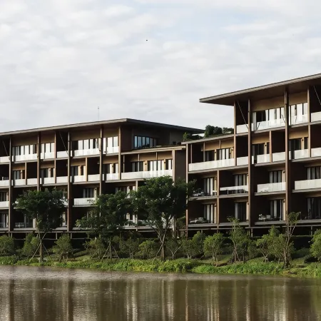 atta Lakeside Resort Suite