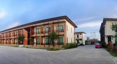 Villa Thiwa Hotel Hotels near Sawan Sumran