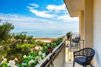 Hotel Petit Palais - Sea View