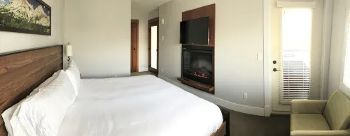 Relaxing Mountain Retreat, Corner Views, Sleeps 8