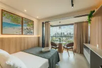 Apartments in a Building With a Pool 800m From the Beach in Salvador - EDF