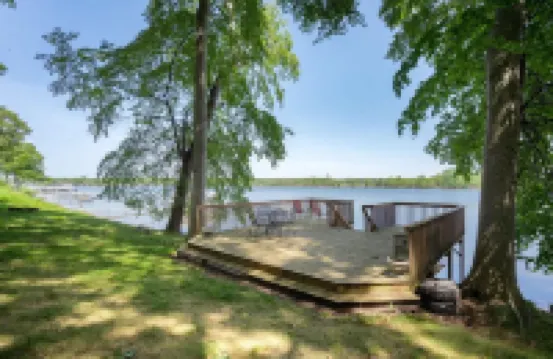 湖畔靜居 - 靠水安靜社區