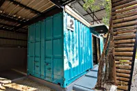 99/9 Box Resort
