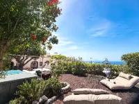 Elysian Santorini Hotels in 