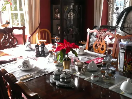 Iolanthe Отели в г. Барнет