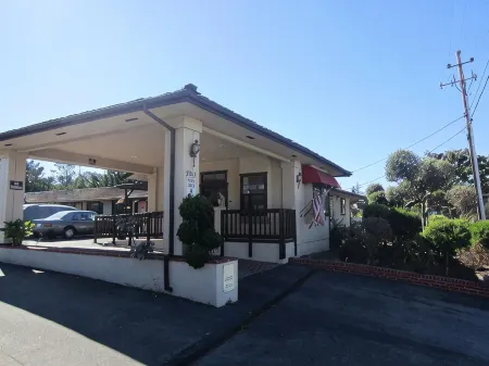 Monterey Fairgrounds Inn
