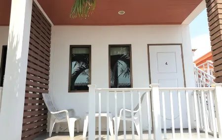 Sea Beach Koh Larn 2