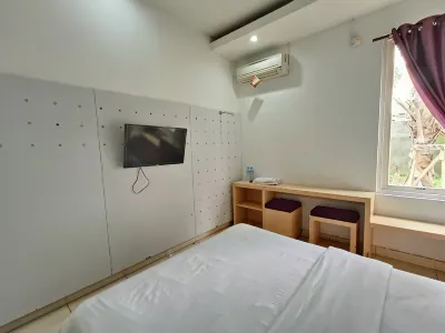 Urbanview Hotel B Liv Kendari by RedDoorz Hotel dekat Wisata Pemancingan Sari Jati