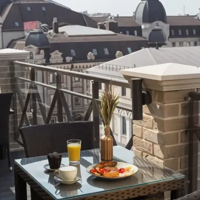 فندق جرين دورز فنادق في 