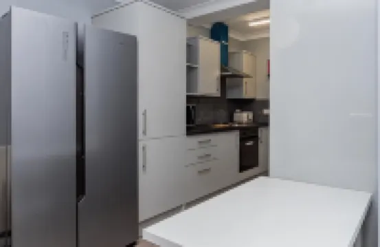 Shirley House 2 Self Catering Guest House 10 Min Walk to Southampton General Hospital