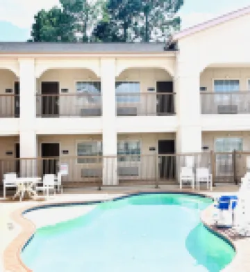 Super 8 by Wyndham Montgomery/ Lake Conroe