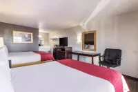 Rodeway Inn - parking