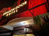 Dragon Door Hotel - Pysäköinti