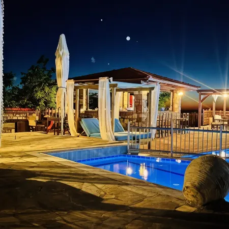 Ataviros Hotel