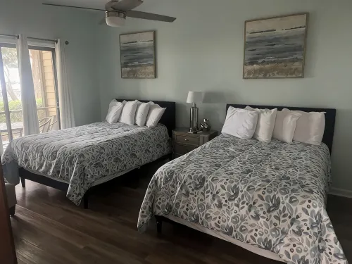 Sunset Beach Beautiful 2 Bedroom Villa 1.5 miles from Sunset Beach
