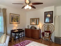 Charming 2-Bedroom Apartment on 2nd Floor in Millbrook NY, Right in the Village