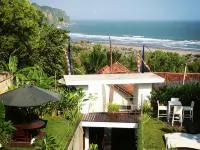 Villa Alcheringa Yogyakarta Hotels in Kretek