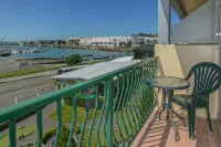 Bluewater Hotel - parking