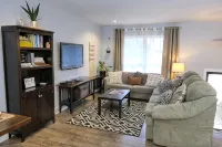Wonderful 3Bdr Guest Suite Sits Between Downtown and the Beach