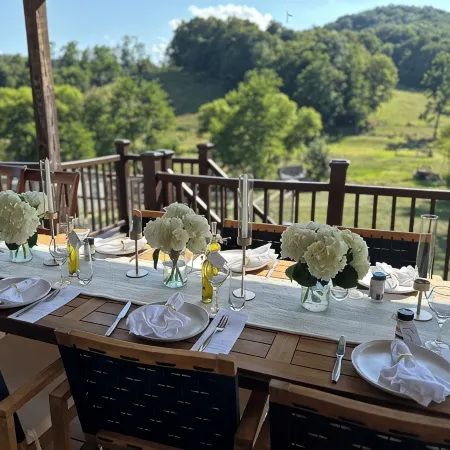 Hot Tub + Mtn Views • 6Br 3BA • ~15 Min to Psu