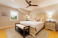 OFF THE HOOK - 3 Bedroom / 3 Bathroom W/ Pool & Parking - Private Pools