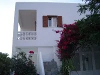 Dina's Rooms Hotel berhampiran Pantai Ornos