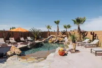 Spacious Joshua Tree Retreat for Large Groups w/ Heated Pool, Hot Tub & Views