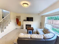 Spacious 2-Bedroom Suite Near Cultus Lake with Private Entrance & Patio - 2-Star