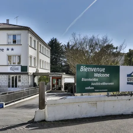 Brit Hôtel du Parc Niort Centre-Parking Gratuit