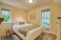 5 Min. Walk to Town & Beach, Greenbelt Views + Private Backyard - 4-Star