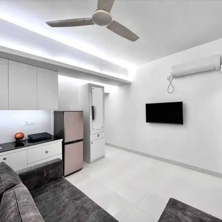 375 sqft 3 cozy Studio with Pool & Gym